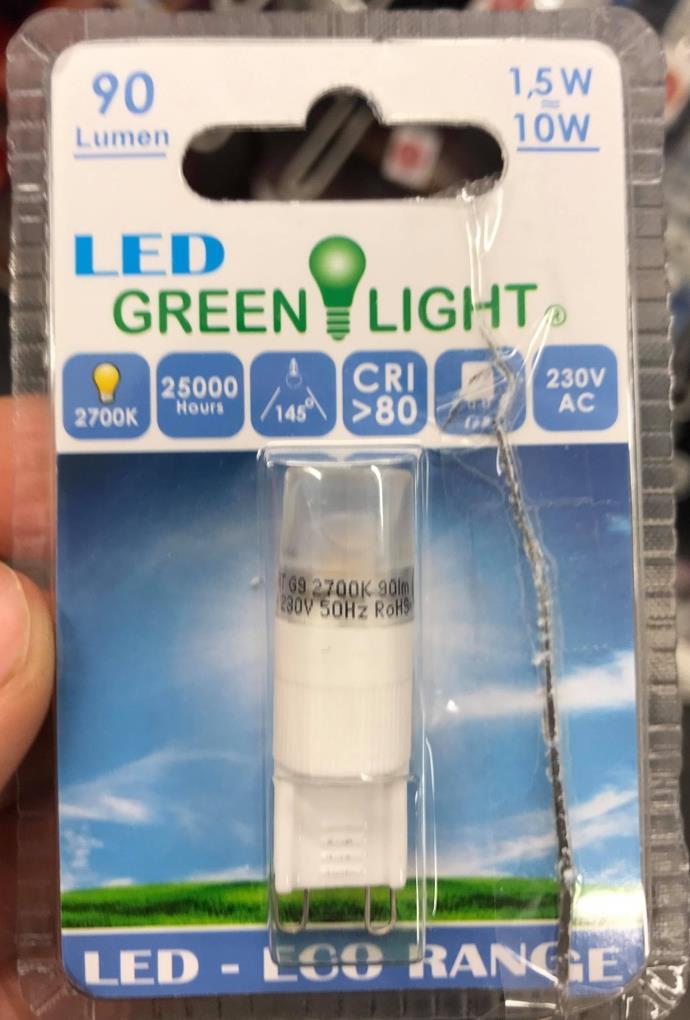 6.3.1. Varme fra lyspære Lyspæren som er benyttet i forsøkene er av typen LED. Disse lyspærene består av flere lysdioder og har mye høyere virkningsgrad enn gamle lyspærer med glødetråd.