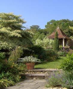 uk PLANT HERITAGE IN DEVON We are the Devon Group of the national Plant Heritage charity, which seeks to conserve, document, promote and make available Britain and Ireland s rich biodiversity of