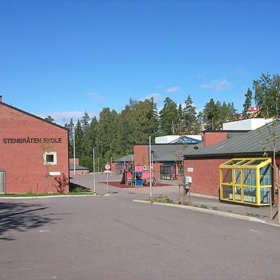 Oslo kommune Utdanningsetaten Stenbråten skole minosloskole.no Skolens profil Skolens profil Stenbråten skole på Mortensrud er læringsarena for 512 elever på 1.-7. trinn og 84 ansatte.