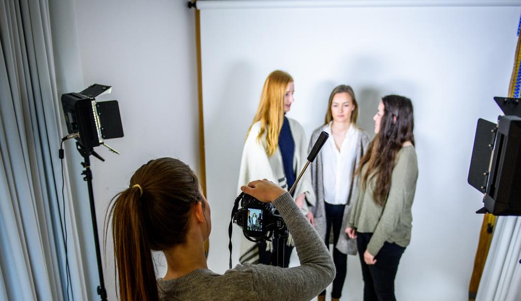 Innholdsfortegnelse Informasjon om fagvalg 3 Tidsplan 3 Noen råd når du velger 3 Generelt om studieforberedende utdanningsprogram 3 Fag- og timeoversikt 4 Hovedregler for valg av fag 4 Diverse info 6