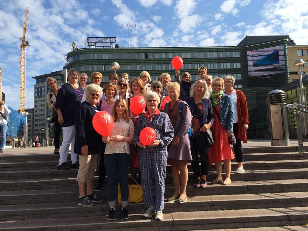 Sammendrag Gjennom 11 års drift har tilbudet Home Start Familiekontakten Hamar blitt godt kjent i kommunen, og pågangen for å få hjelp har vært økende år for år.