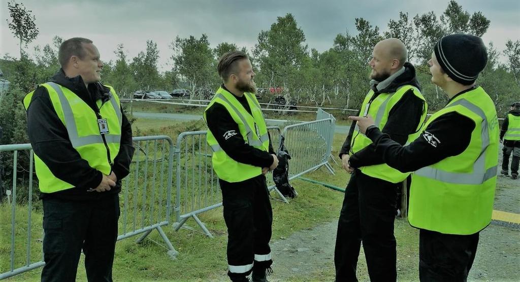 Ca 2 uker før oppstart klasseromsundervisning, blir eleven tilsendt materiale elektronisk til bruk for selvstudie. PRIS: kr 20 000,- for hele utdanningen. Det blir servert lunsj hver dag.