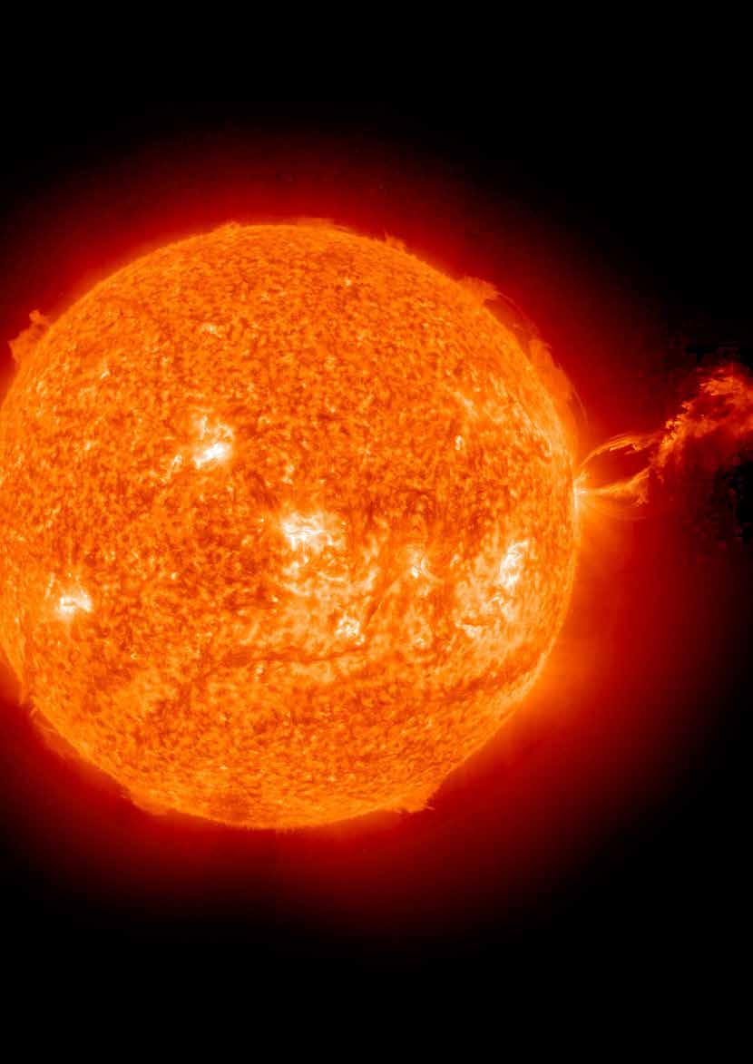 SOLUTBRUDD Under et solutbrudd slynges enorme mengder partikler, stråling og gass med magnetfelt,