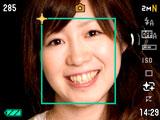 Fotografering med Sminke-funksjon (Sminke) Med Sminke-funksjonen vil kameraet detektere ansikter automatisk og deretter foreta egnede justeringer for best mulig ansiktsbelysning og skjønnhet. 1.