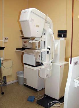 Bilde 4. Malign tumor detektert ved mammografi. Bilde 2. Utstyr for mammografiundesøkelse. Bilde 3. Figur A: Orientering av brystet ved kraniokaudal projeksjon.