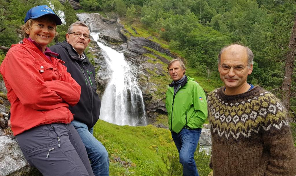 8. Bondelagskontoret Tilsette i Møre og Romsdal Bondelag på tur til Eikesdal i Nesset kommune i juni. Frå venstre: Rose Bergslid, Arild Erlien, Atle Frantzen og Arnar Lyche.