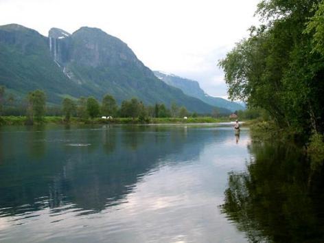 Resipienten Hemsil Norges mest omtalte ørretelv Svært viktig for sommerturismen i Hemsedal God vannkvalitet, men også en