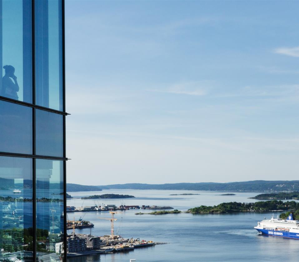 Entra kort fortalt Ledende eier, forvalter og utvikler av kontoreiendom i Norge Offentlig sektor utgjør ca.