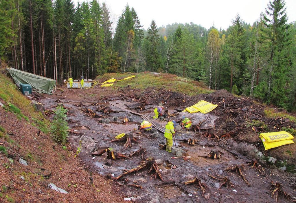 60 e18 bommestad-sky Figur 9.4. Oversiktsfoto over lokaliteten under utgravning, sett mot nordøst.