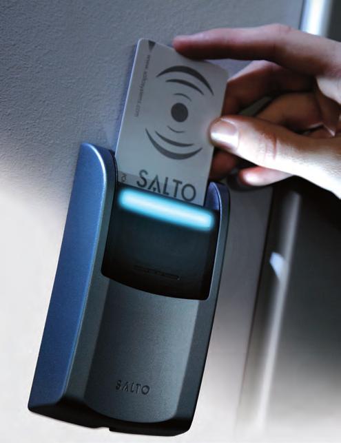 XS4 Skaplås er integrert i SALTOs kablingsfrie og elektroniske adgangskontroll og sikrer alskens skap, bokser, kister, kabinetter, vitriner, mfl., mot tyveri.