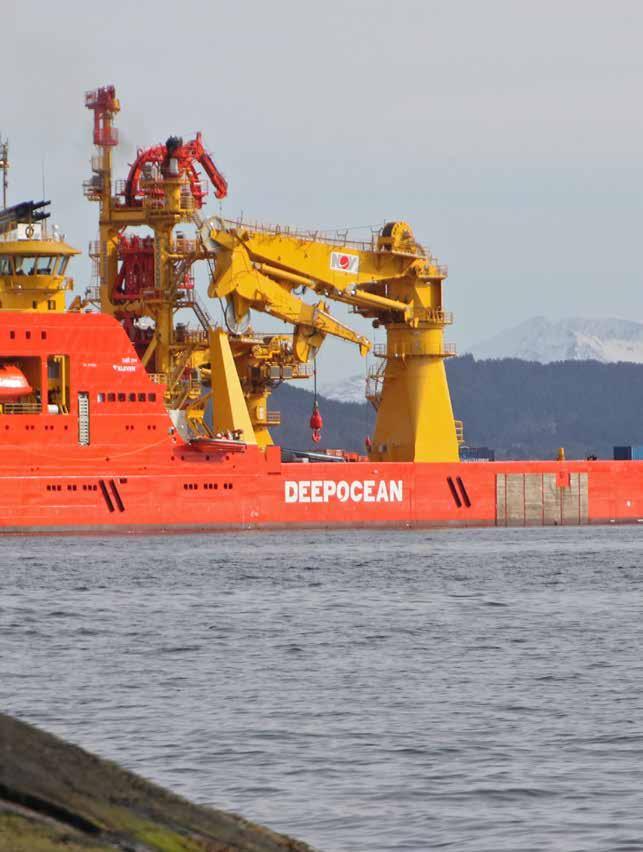 EDDA FREYA HAR BESTÅTT MANGE EKSAMENER Skipet har løftet på plass tunge anker, byttet ut stigerør i Norskehavet, lagt kabler på havbunnen og spylt rør og ventiler rene innvendig.