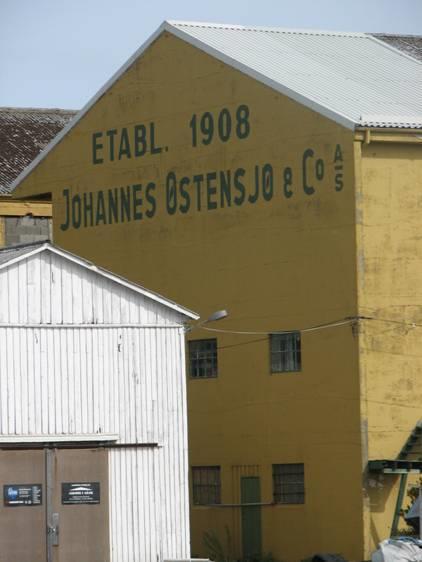 Det er i overkant av 120 arkeologiske funnsteder innenfor Haugesund kommune. Mange av disse er gjort i forbindelse med Arkeologisk Museum sine registreringer på begynnelsen av 1980-tallet.