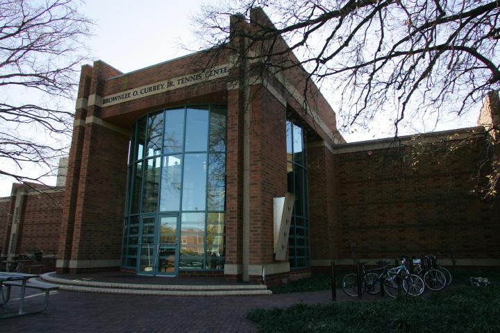 2017 VANDERBILT WOMEN S TENNIS BROWNLEE O. CURREY JR. TENNIS CENTER The Brownlee O. Currey Jr., Tennis Center was completed in November 1993.