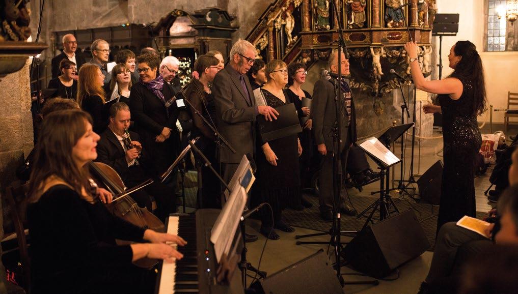 Stjernekorets julekonsert Tres Bandidos Tekst: Cathrine Nordkvist Foto: Trude Kraft Populær julekonsert i