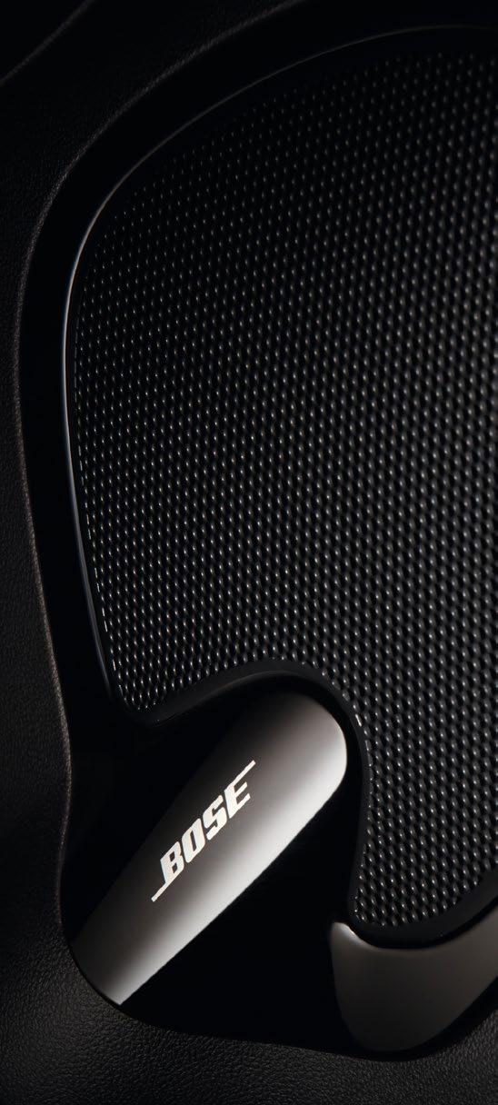 Bose Sound System * lyd i sin reneste form Forbered deg på en intens musikkopplevelse med Bose! Det eksklusive lydanlegget består av seks høyttalere og en basshøyttaler fordelt rundt i kupeen.