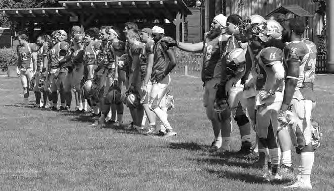 Die Fursty Razorbacks wurden 1986 als American-Football-Abteilung des TuS Fürstenfeldbruck gegründet.