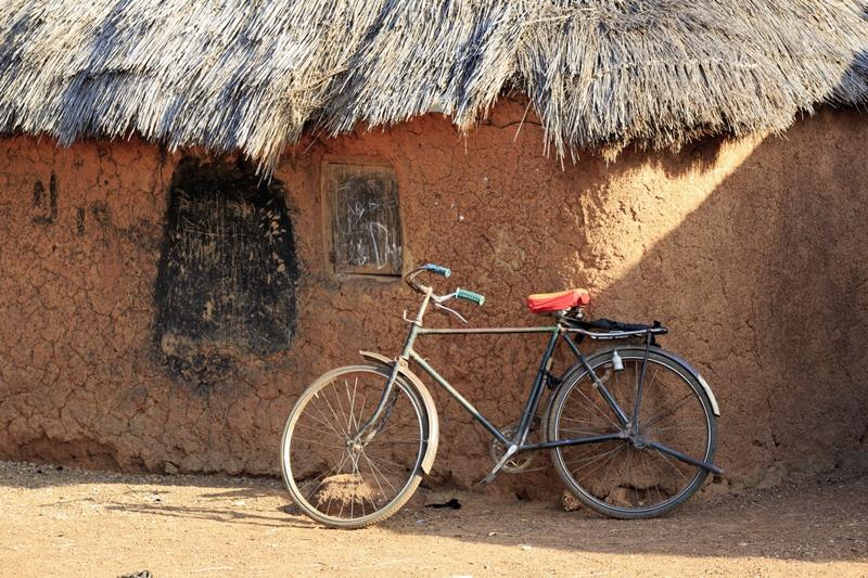 Archeologische opgravingen en oude schrijnen getuigen nog van deze Shai. Nu zijn het voornamelijk dieren die in dit omheinde savanne- en bosgebied wonen.