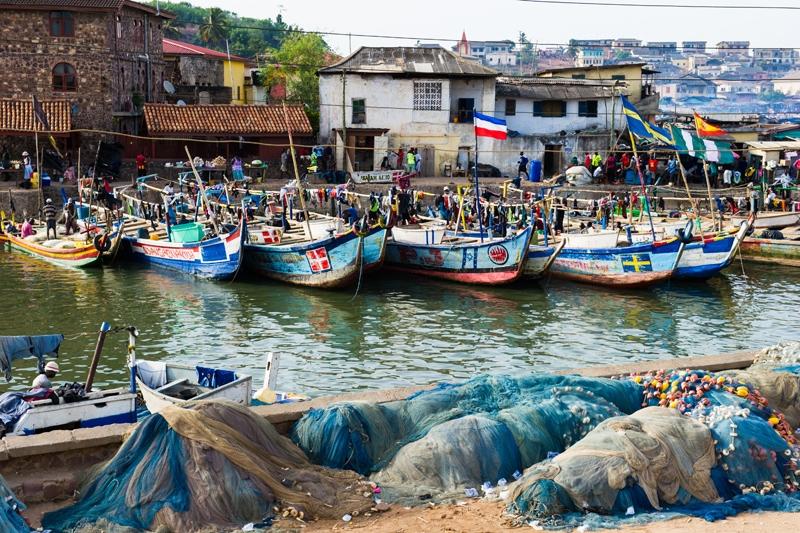 De universiteit van de studentenstad Cape Coast heeft een mooi uitzicht op de Atlantische Oceaan. De stad is naast de vele studenten, ook erg historisch.