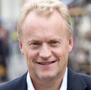 Bøhler var studieleder 1987 1989 og organisasjonssekretær 1989 1991 i Oslo Arbeiderparti, sekretariatsleder for Rune Gerhardsens byråd 1991 1995, utredningssekretær i Arbeiderpartiet 1996 2001,