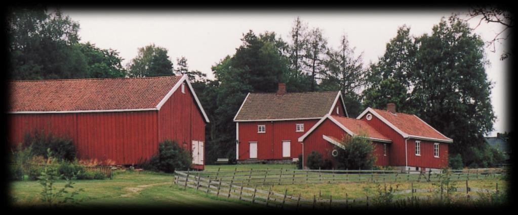 Rakkestad Bygdetun Foto: Utlånt av Rakkestad Lokalsamling Velkommen til Bygdetunet! Alle søndager i juni vil det være åpent mellom 12.00 15.00 Da kan dere få komme inn å se i stuene rundt på tunet.