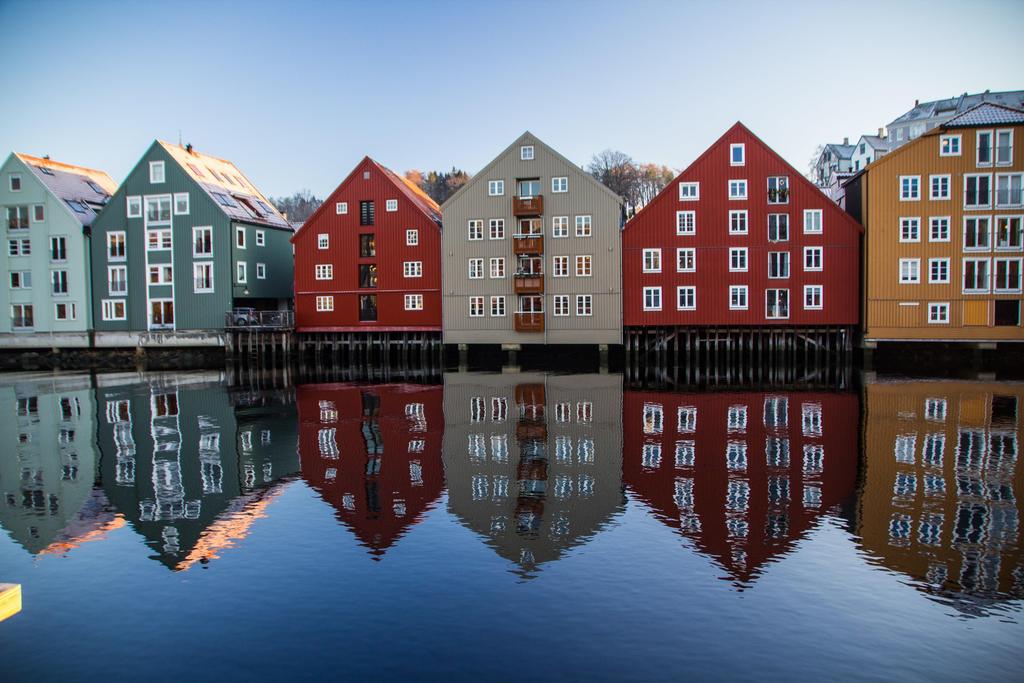 Plan- og bygningsloven 4-1 krever at det skal utarbeides et planprogram som grunnlag for planarbeidet med regional plan: Planprogrammet skal gjøre rede for formålet med planarbeidet, planprosessen