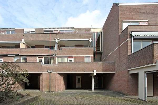 De Reijenburg 42 5501 LD Veldhoven Tel. 040 254 15 28 Veldhoven (City Centrum) Braak 28 NU ZEER GUNSTIG GEPRIJSD! KOPEN GOEDKOPER DAN HUREN!