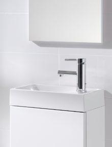 WC standard. Toalett: Standard vegghengt hvitt toalett fra Laufen.