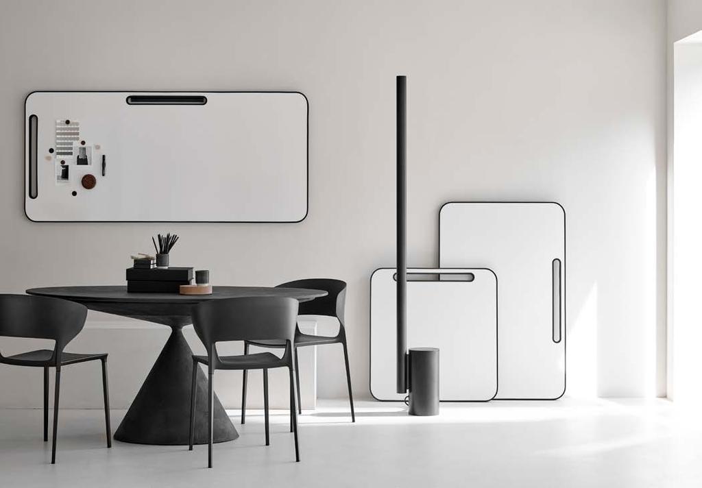 Skrivetavler - whiteboard Skrivetavler - whiteboard Wood whiteboard Design Christian Halleröd Note whiteboard Design Fredrik Mattson Whiteboardtavle med ramme i massiv eg som er i kontrast til den