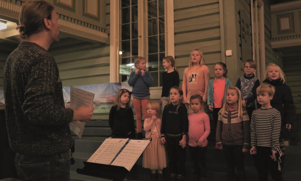 Solstrålen Sang og barnearbeid hører så absolutt sammen. Det gir glede, felleskap og gode opplevelser. «Musikk og sang er noe universelt, noe som treffer de fleste av oss.