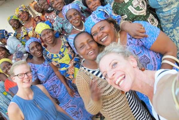 Viktige og avgjørende støttespillere for å fremme kvinners posisjon i kirken i Kamerun er prosjekter som fokuserer på kjønn, kvinnebevegelsen og nettopp slike dokument som ligger til grunn for