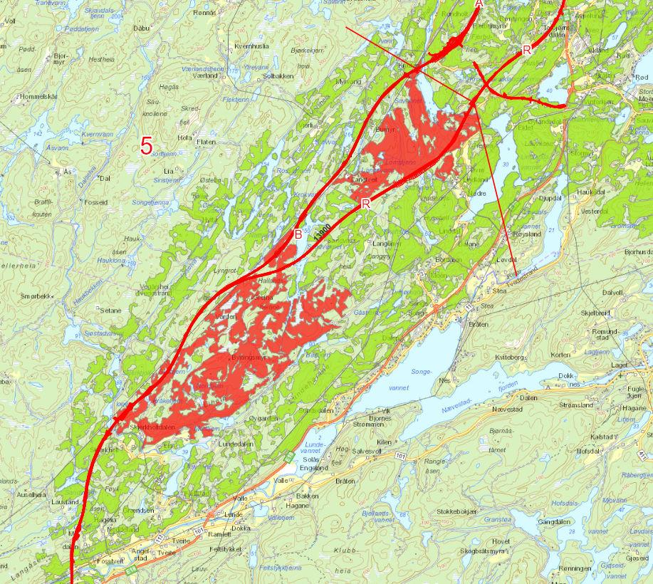Figur 3.4 Store områder med sammenhengende eldre skog langs planalternativet er vist med rødt i kartet (markert R i kartet).
