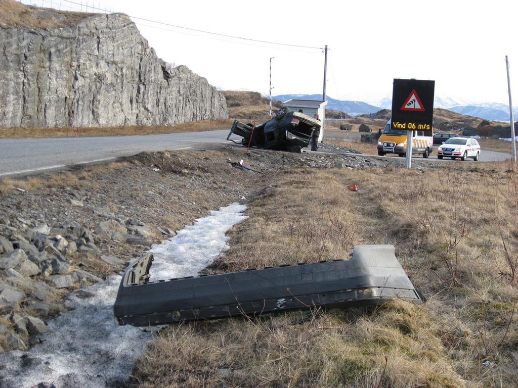 Overskrift linje Årsrapport to 2008 Forklarende Dybdeanalyse tittel av dødsulykkene eller undertittel i vegtrafikken i Nord-Norge linje to RAPPORTA