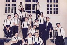 40 musikanter og øver på Groruddalen skole hver tirsdag Korpset spiller alt fra klassiske stykker, musicals, tradisjonelle korpsstykker, swing og rock.