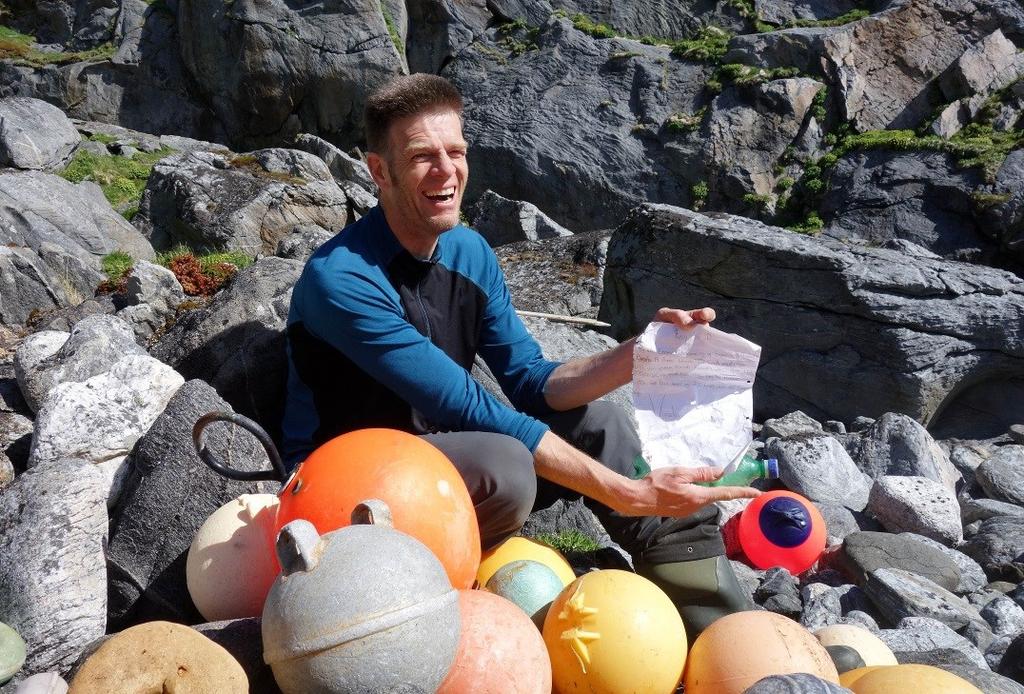Ren kyst - mot marin forsøpling Tromsø kommune med prosjektleder Bo Eide har siden 2011 drevet strandryddeprosjektet Ren Kyst, med hovedfokus på kysten i Tromsø og Karlsøy, i godt samarbeid med