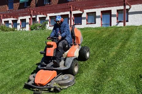 Lierne skal være en kommune der folk trives og vil bo side 2 Sommerjobb for skoleungdom 2019 Lierne kommune hadde veldig gode erfaringer med å sysselsette flere ungdommer gjennom sommeren i 2016-2018.