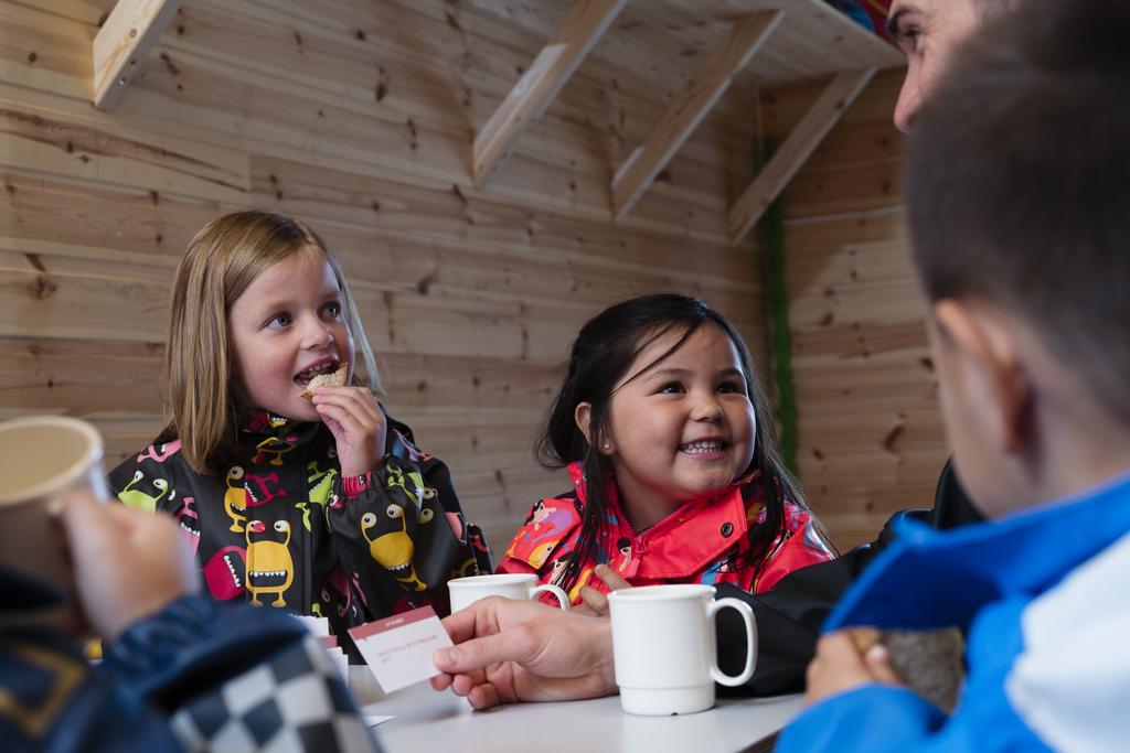 20-30 min FUELMOMENT v Start en fast time i uken med å engasjere alle med et spørsmål fra FuelBox, MORGENFUEL på starten av mandag eller som avslutning på fredag?