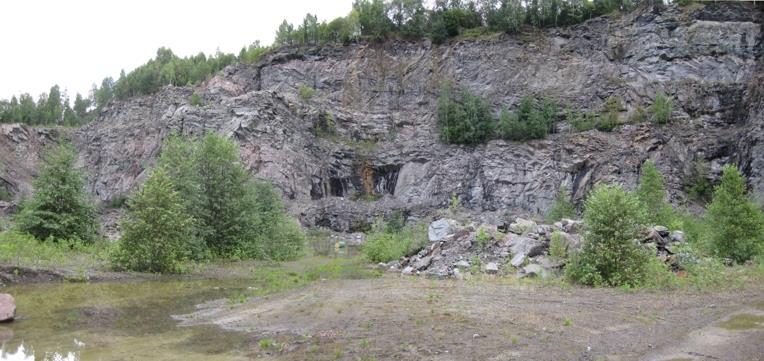 Gropa steinuttak Gropa er lokalisert i tilknytning til eksisterende grustak og i nærhet til hovedvei og jernbane. Dette gir gode forutsetninger for transport og drift.