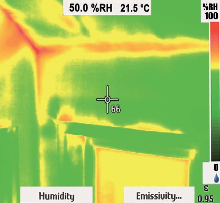 Unik fuktighetsmåling Testo termografikamera avslører steder med risiko for mugg, for eksempel tak, vegger eller hjørner, direkte på kameraets display: Risikområdene vises i rødt, områder som ikke er