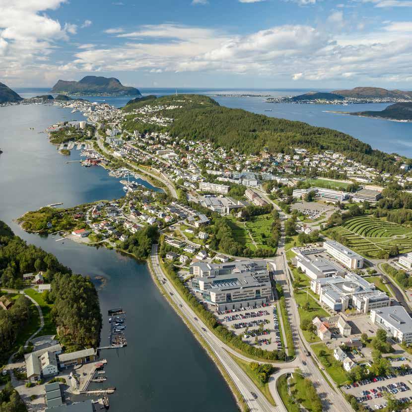 UTVIKLINGSPLAN FOR TVERRFAGLIG SATSING VED NTNU I ÅLESUND