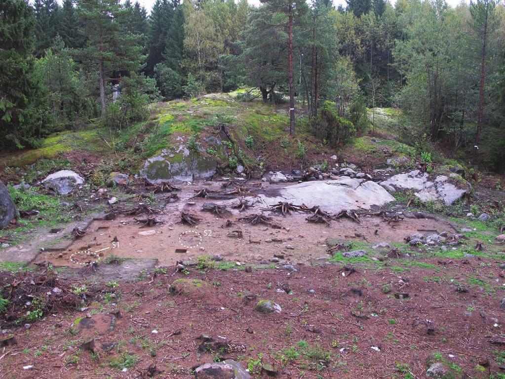 106 e18 bommestad-sky Figur 11.1. Lokalitetens beliggenhet i dagens topografiske landskap.