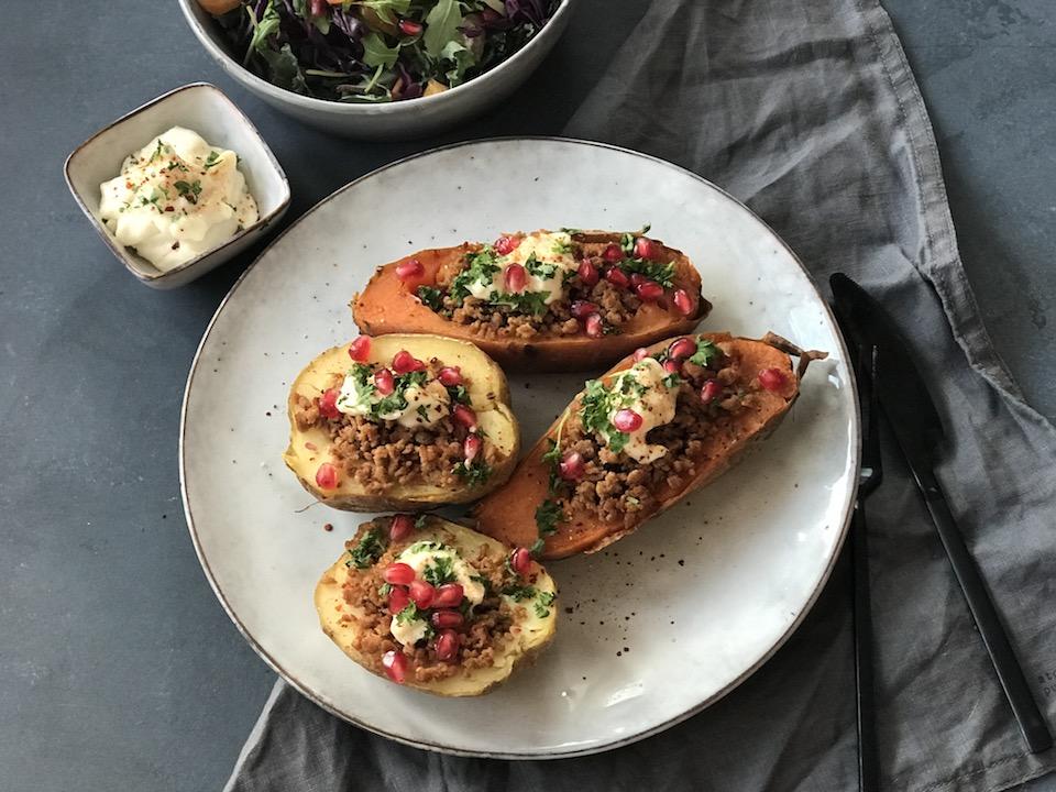 Bakte poteter med vegetardeig,