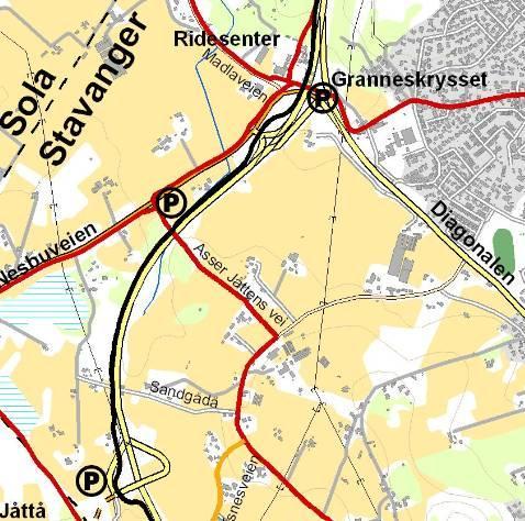 Forbi Auglendshøyden vurderes to alternative løsninger: i tunnel eller i dagen.