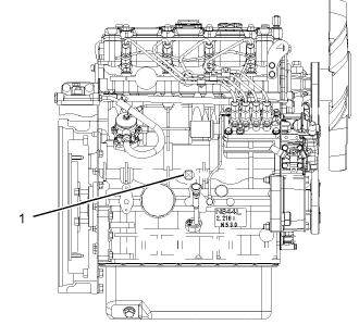 26 SU8311-01 Betjening Løfting og lagring Skift motoroljefilter. Fyll opp motoren med ny, ren olje til Full-merket på peilepinnen.