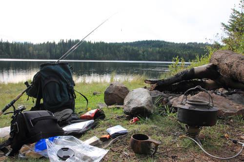 Vi skal lære å bruke naturens ressurser; høste, jakte og fiske, utforske lokalmiljøet og se etter endringer som skjer i naturen.