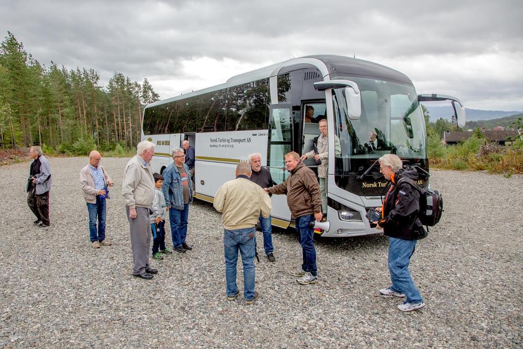 Sensommerutflukt til Eikerbygdene Så var da tiden inne for den store medlemsturen i regi av NJK Lokalavdeling Østfoldbanen! Lørdag 18. august klokka 10.