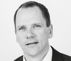 Han er i tillegg styreleder i flere norske industriselskaper. Storeide har sittet i styret i SalMar ASA siden februar 2008.