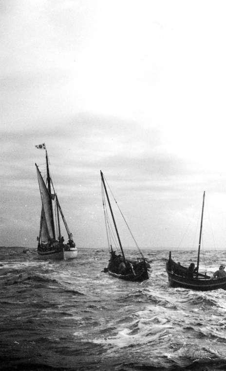 Slepeevne 16 Den viktigste oppgaven var å slepe fiskebåter til trygg havn. Båtens slepeevne bestemmes først og fremst av seilføring og stabilitet.