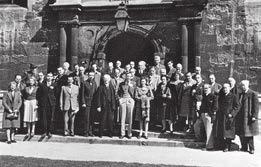 Roger Kölbener, Vorstandsmitglied FDP International 1947 trafen sich im Wadham College in Oxford die Vertreter 19 liberaler Parteien, darunter die Schweizer FDP.