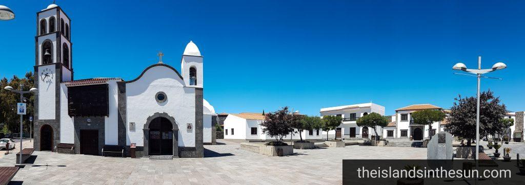 Santiago del Teide er ikke bare en landsby, men også en kommune. Denne kommunen hadde ca 10.
