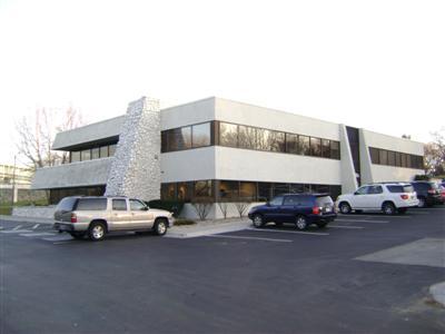 OFFICE FOR LEASE Indian Hills Professional Building 220 North 89th Street Omaha, NE (89th & Indian Hills Drive) $17.50 PSF FULL SERVICE Great office building in a central location off of 90th & Dodge.